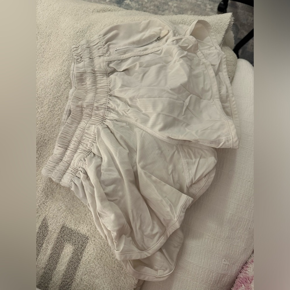 Lululemon shorts xs in White